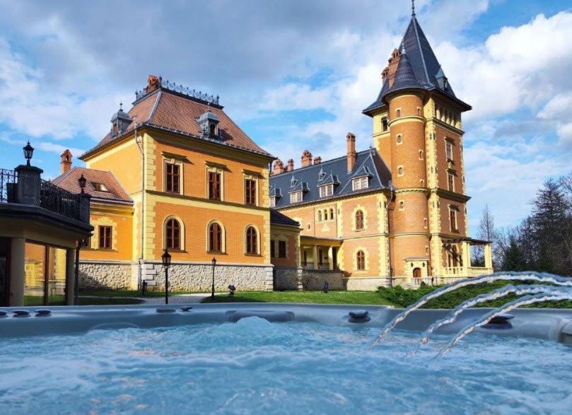 Ivády-kastély, Hungary